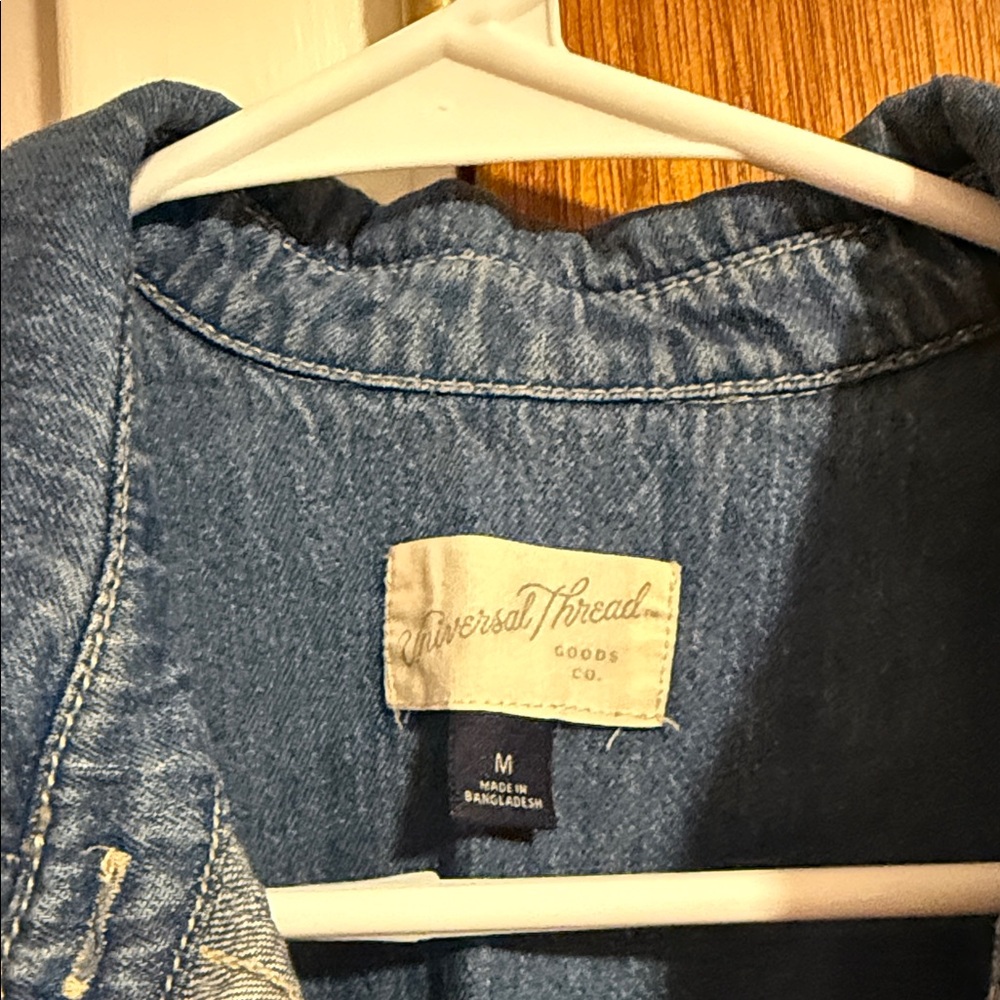 Universal Thread Casual Blue Button Down Shirt - Picture 3 of 3